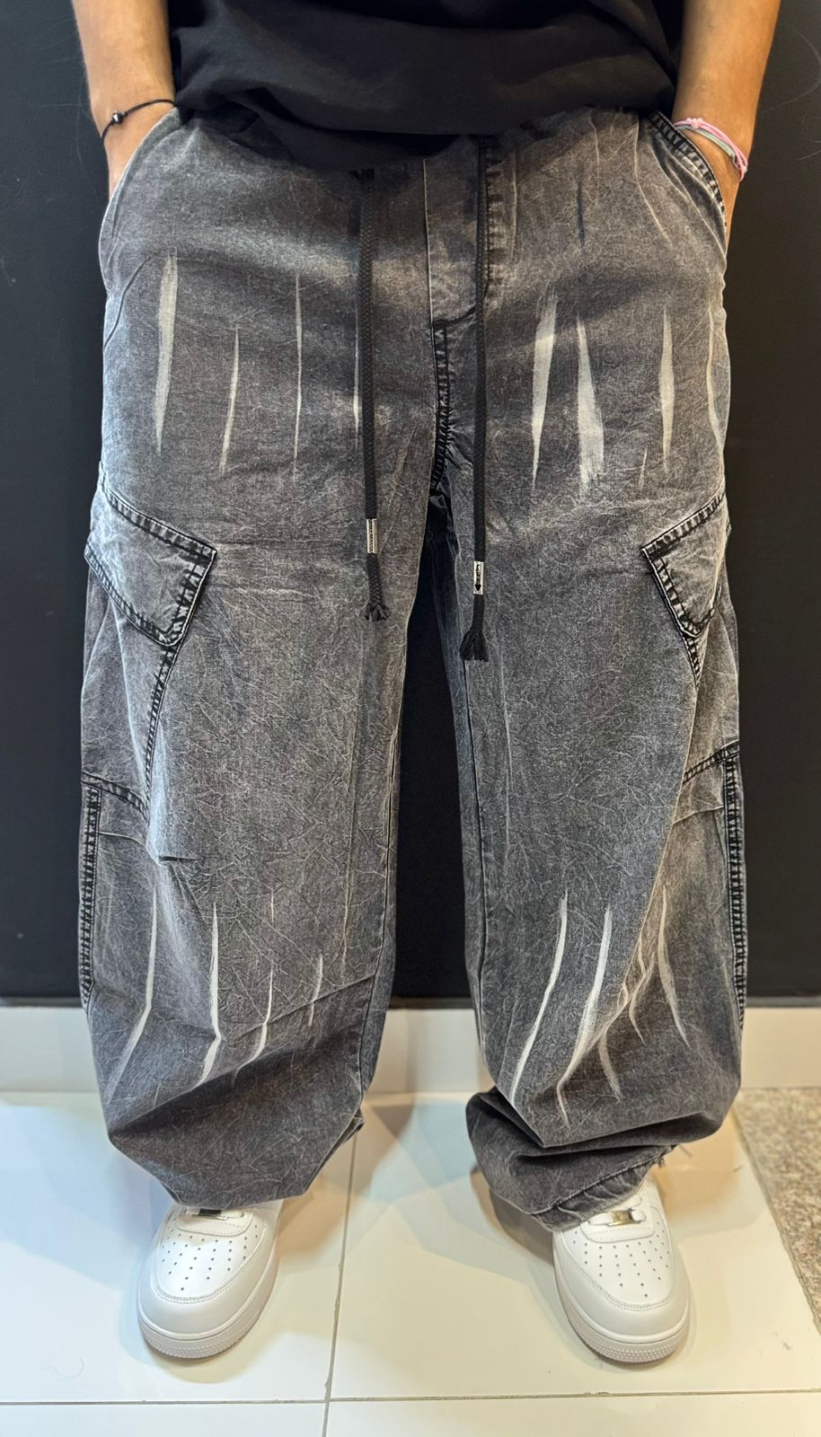 Shredded Acid Wash Cargo Pants: Bold & Textured Streetwear