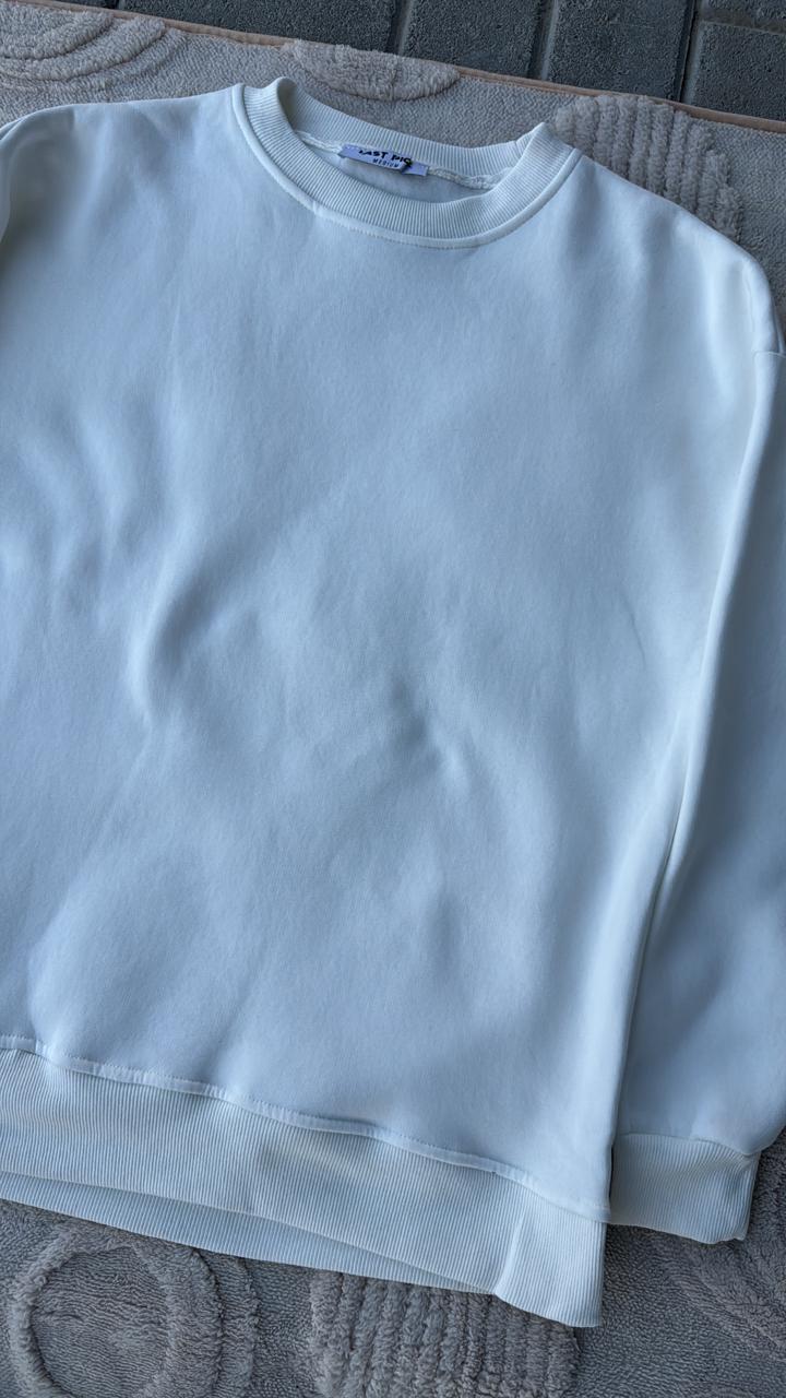 LAST PICK Oversized White/Cream Crewneck Sweatshirt | Cozy Basic