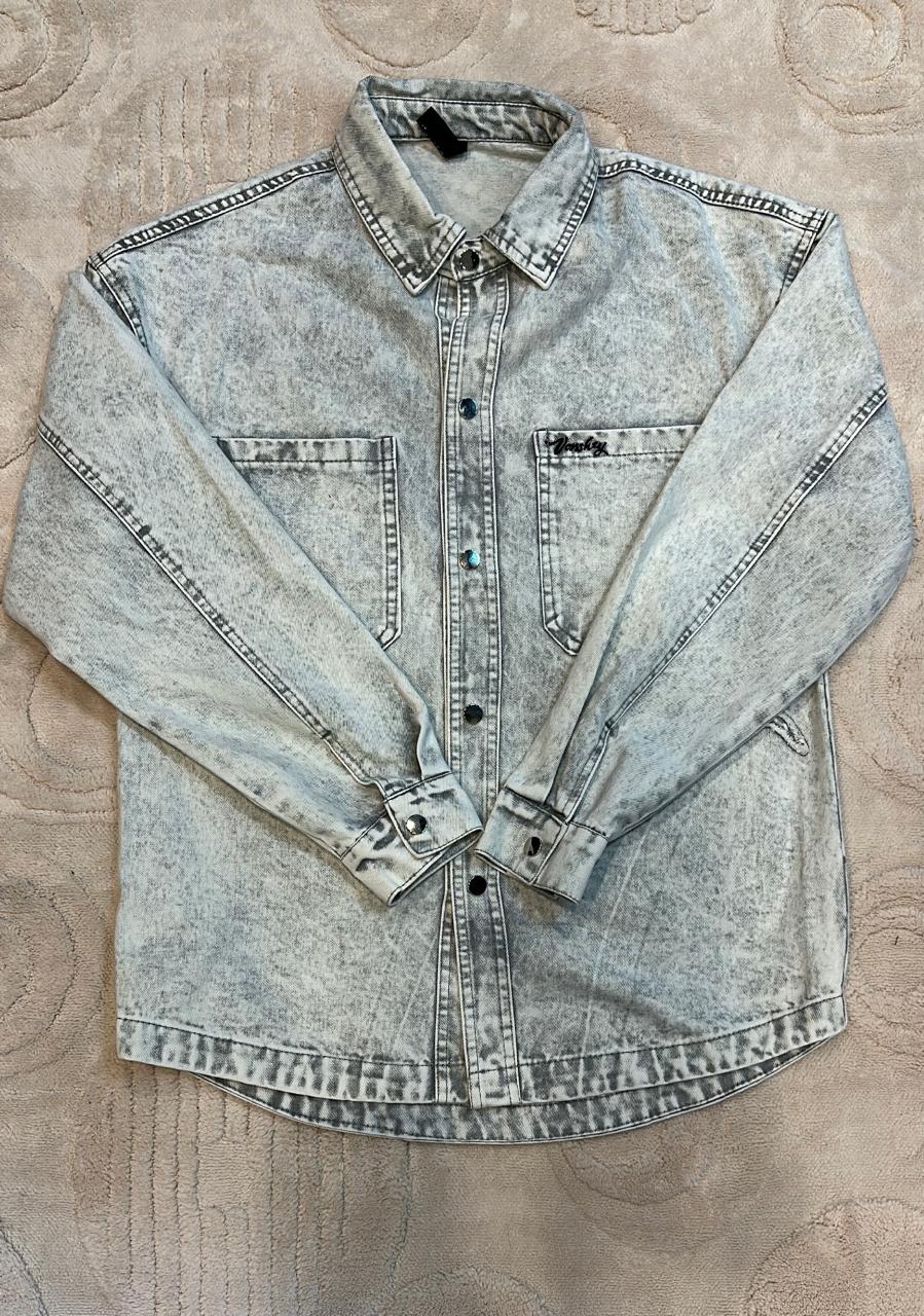 Vonshy Retro Acid Wash Denim Shacket with Twin Pockets