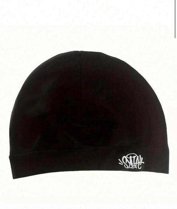 Streetwear Black Dome Beanie with Contrast White Script/Graffiti Logo