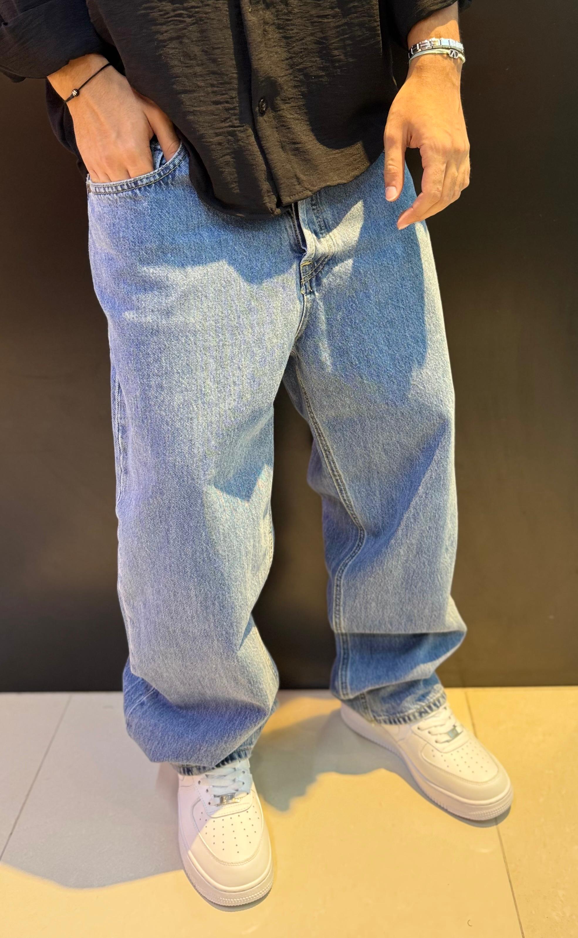 Light Wash Baggy Jeans