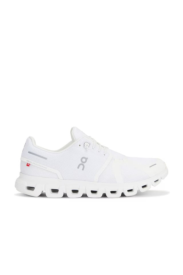 ON CLOUD 6 Sneaker