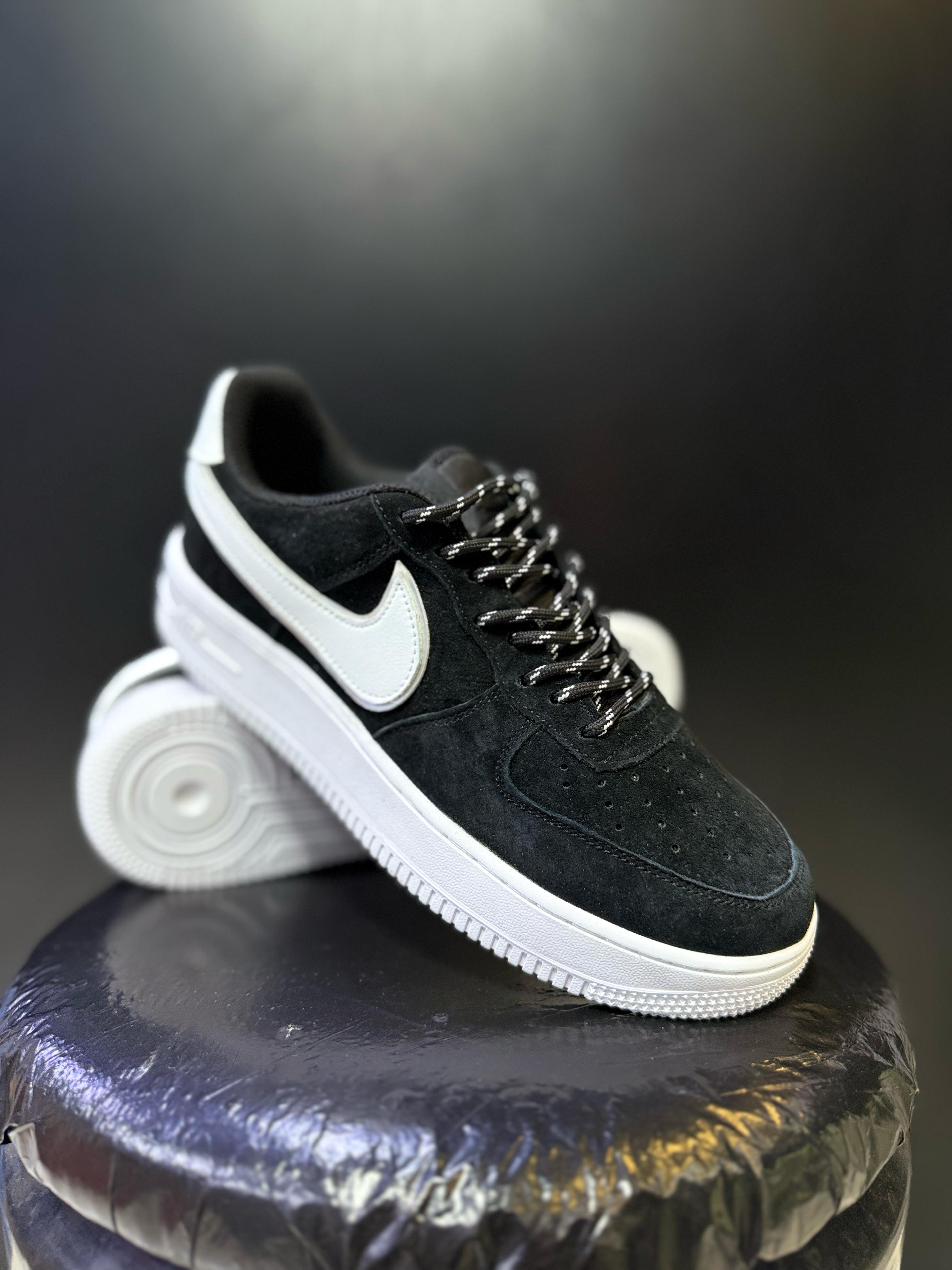 Sleek Black & White Nike Sneakers