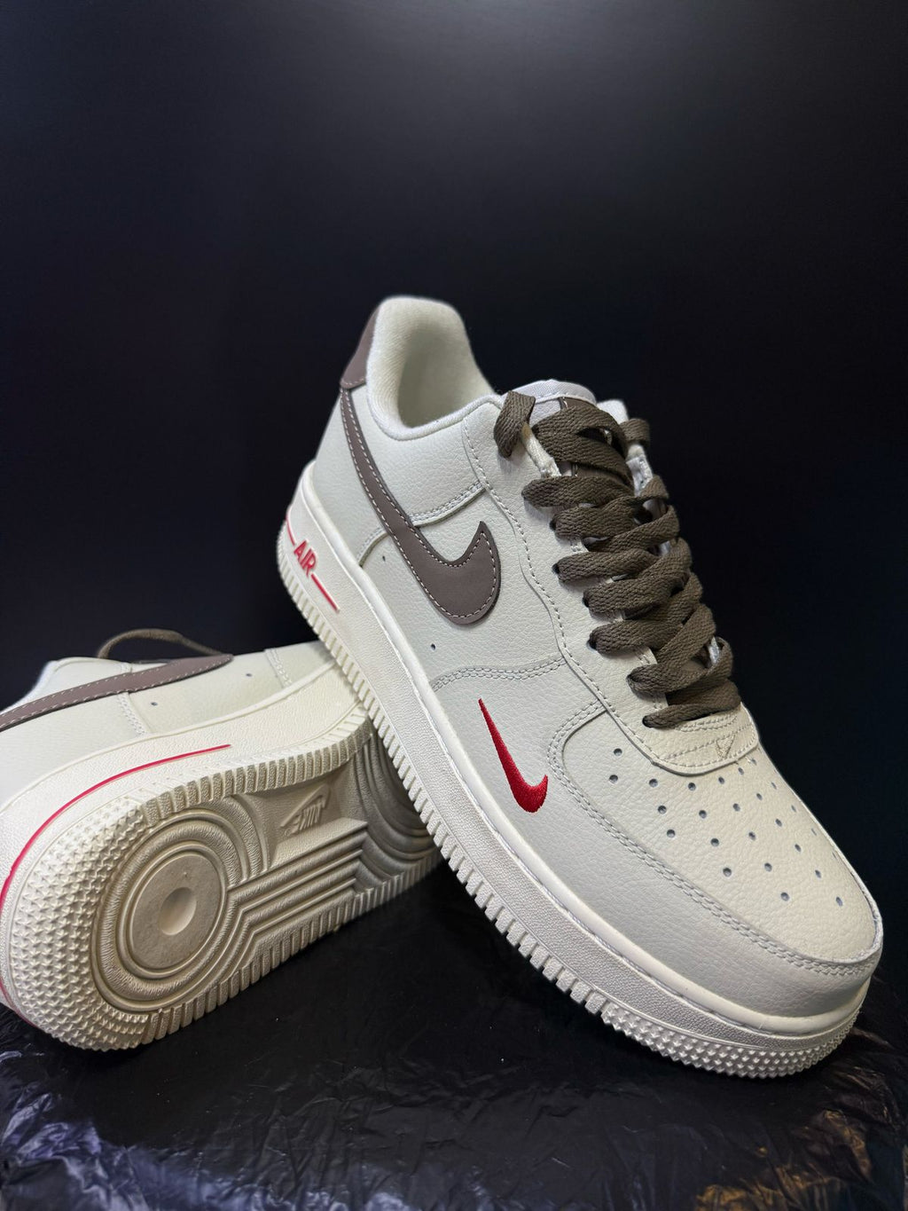 Nike Timeless Elegance: The Refined Air Force 1 - Darkdxb