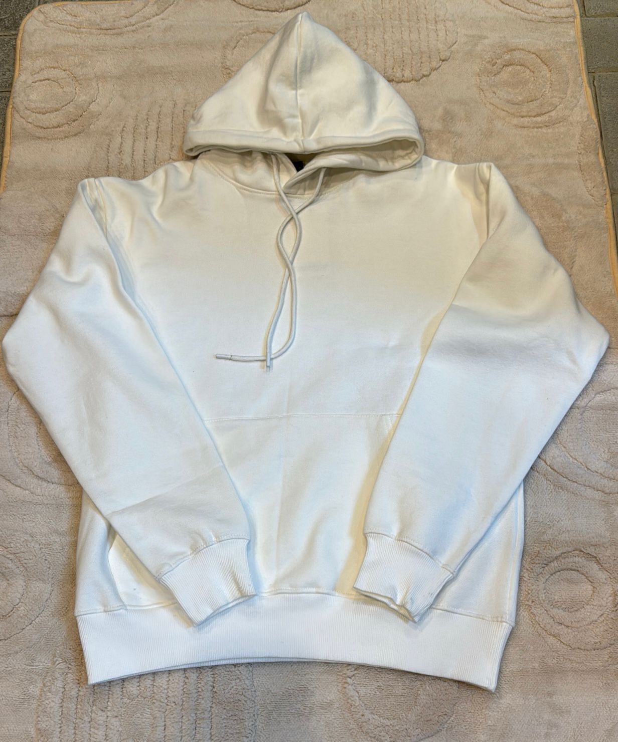 Essential White Pullover Hoodie - Cozy Fleece Sweatshirt