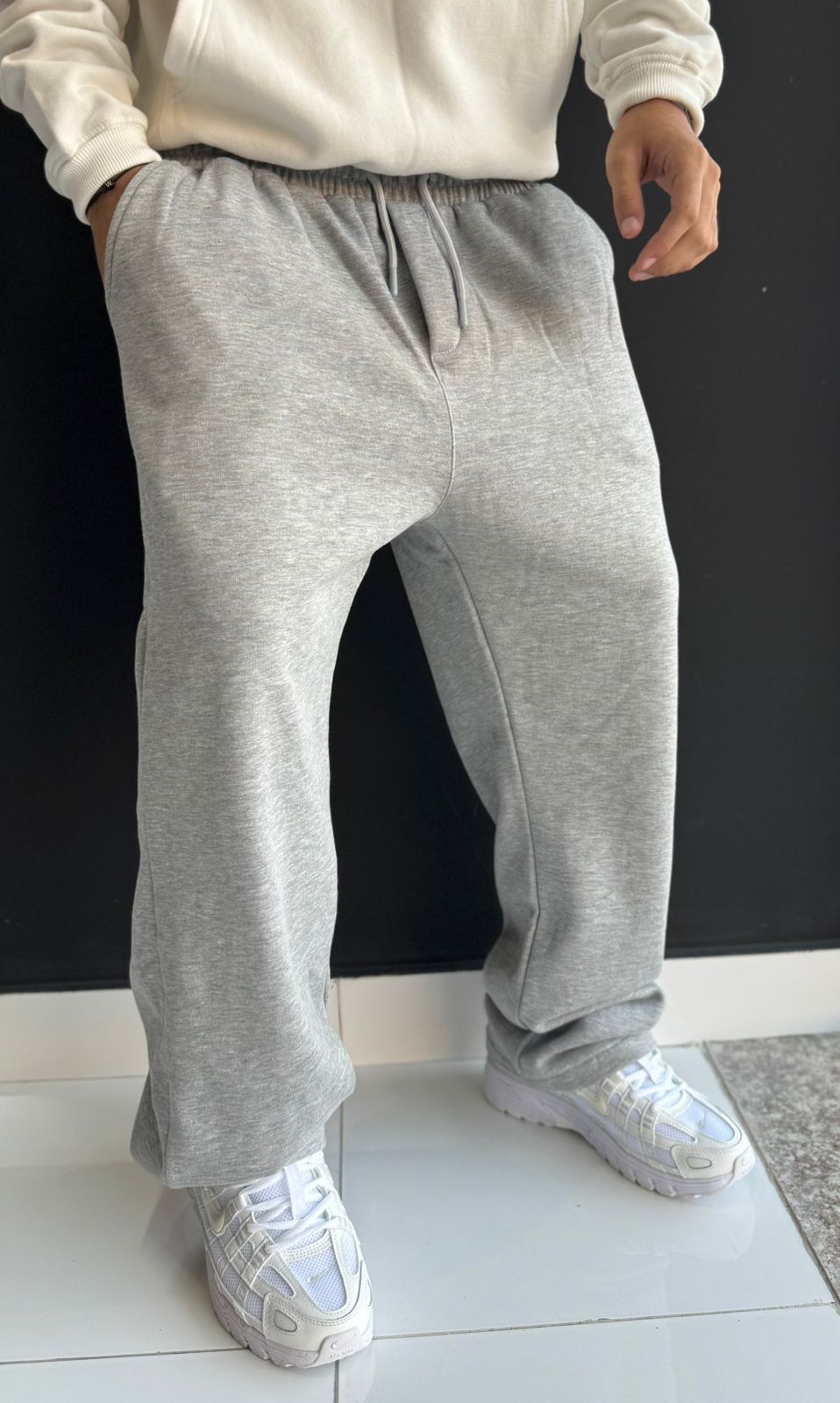 Premium Comfort: Light Grey Oversized Fleece Sweatpants