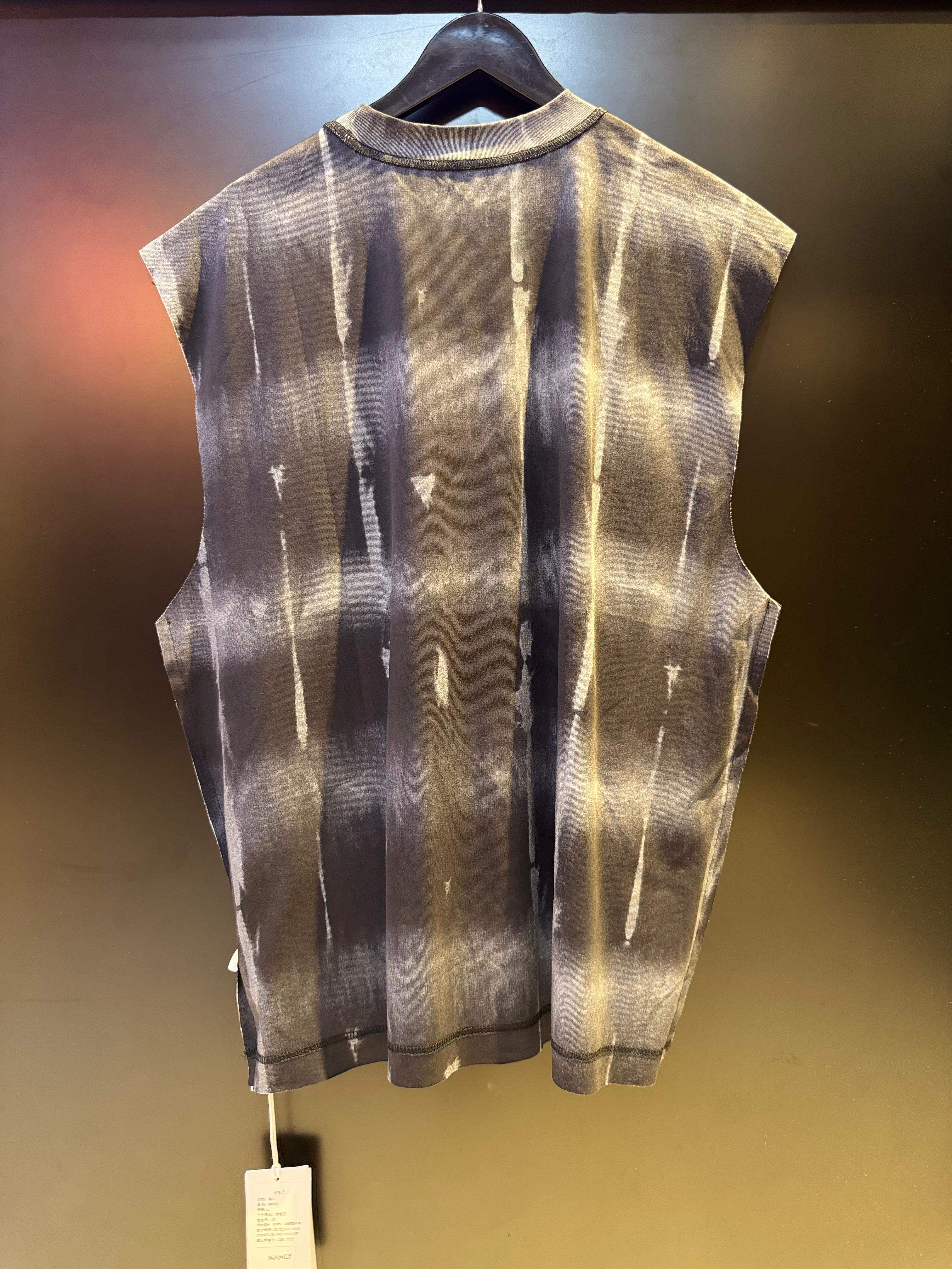 Washed Black and White Tie-Dye Sleeveless T-Shirt with Pocket