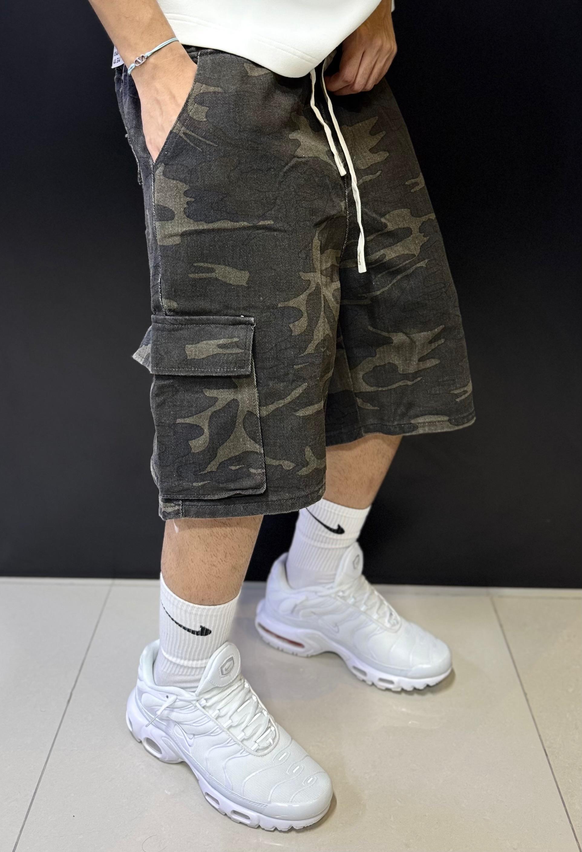 Camo Cargo Shorts – Rugged & Stylish