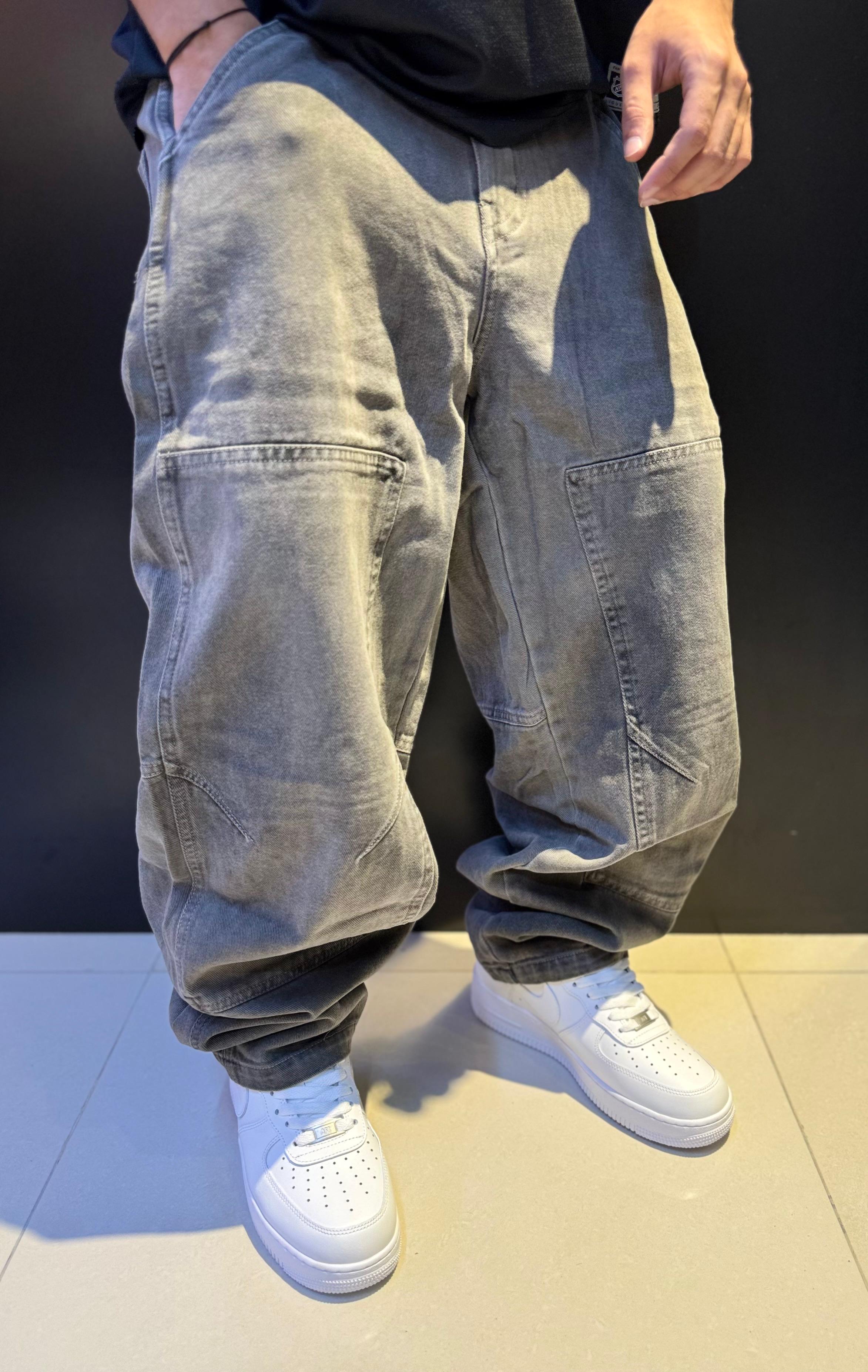 The Streetwear Essential: Black Baggy Fleece