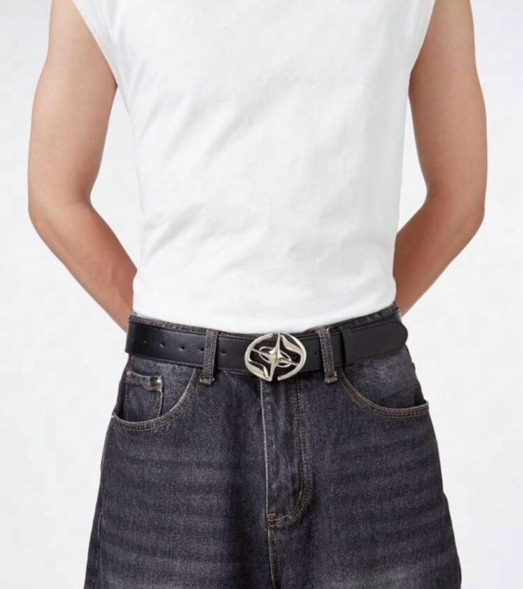 Chic White Faux Leather Belt with Silver-Tone "G" Buckle